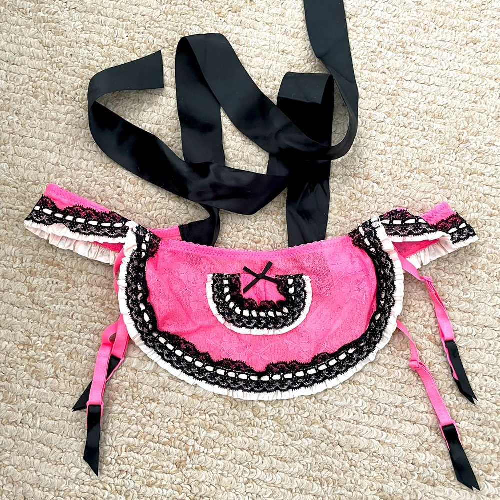 Victoria's Secret garter belt NWT